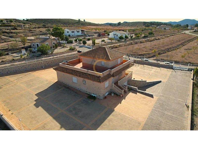 4 quarto Moradia para venda em Pinoso com piscina garagem - 589 000 € (Ref: 9368994)