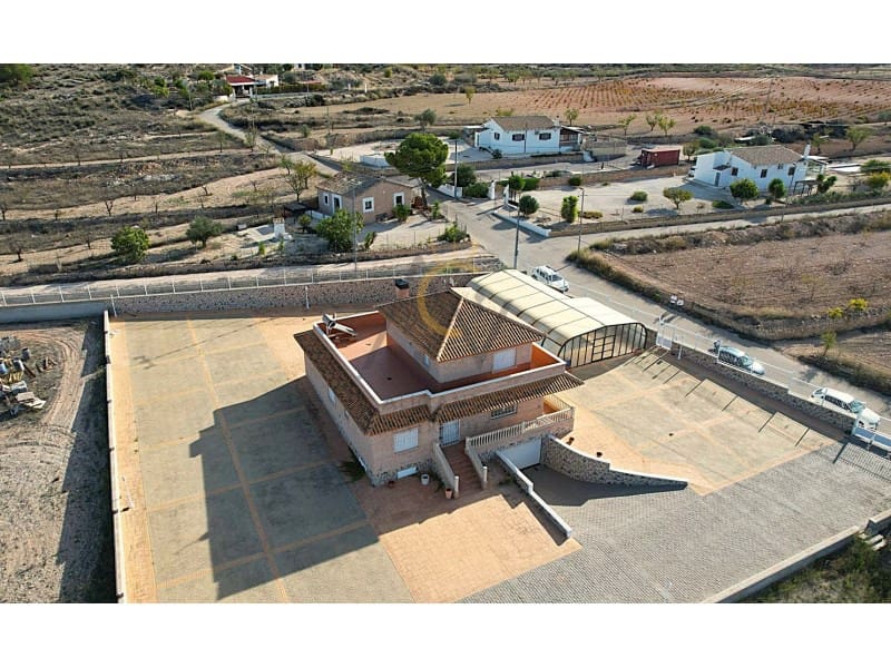 4 quarto Moradia para venda em Pinoso com piscina garagem - 589 000 € (Ref: 9368994)