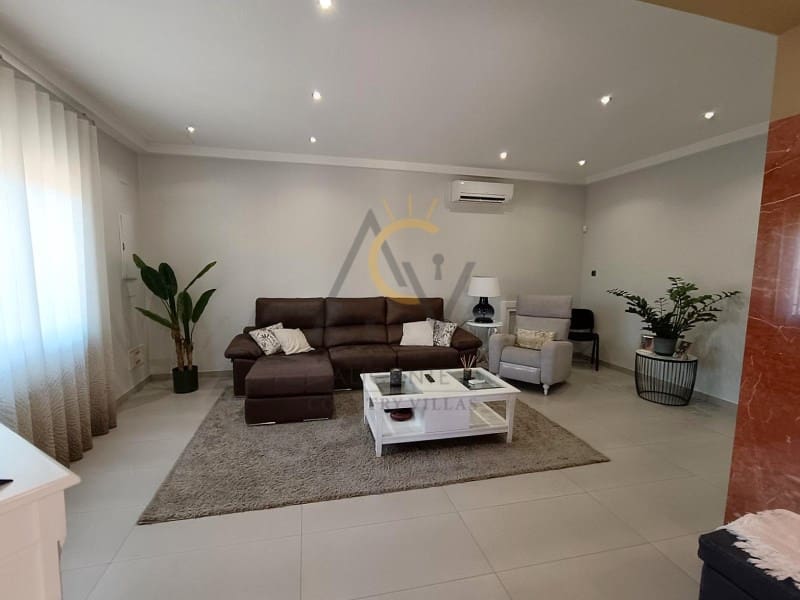 4 slaapkamer Villa te koop in Hondon de las Nieves met zwembad garage - € 675.000 (Ref: 9433316)