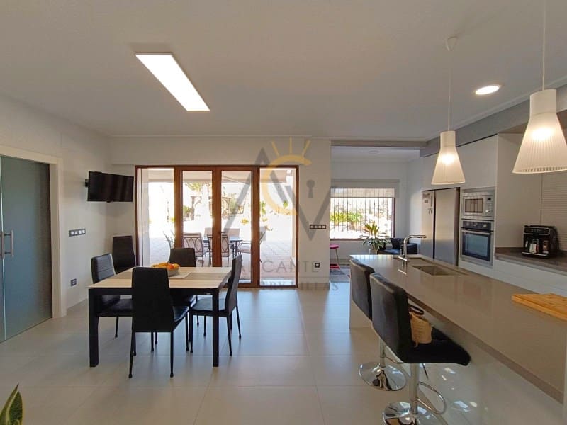 4 slaapkamer Villa te koop in Hondon de las Nieves met zwembad garage - € 675.000 (Ref: 9433316)