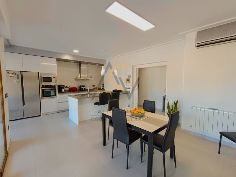 4 slaapkamer Villa te koop in Hondon de las Nieves met zwembad garage - € 675.000 (Ref: 9433316)