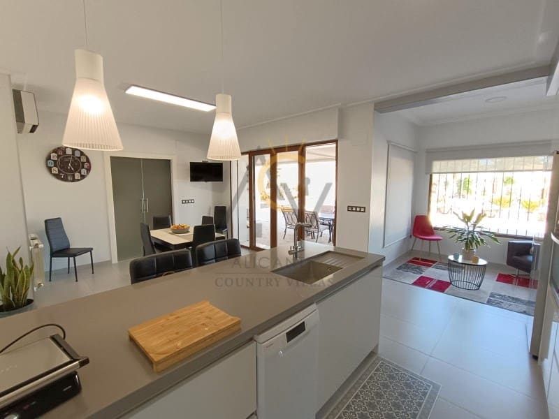 4 slaapkamer Villa te koop in Hondon de las Nieves met zwembad garage - € 675.000 (Ref: 9433316)