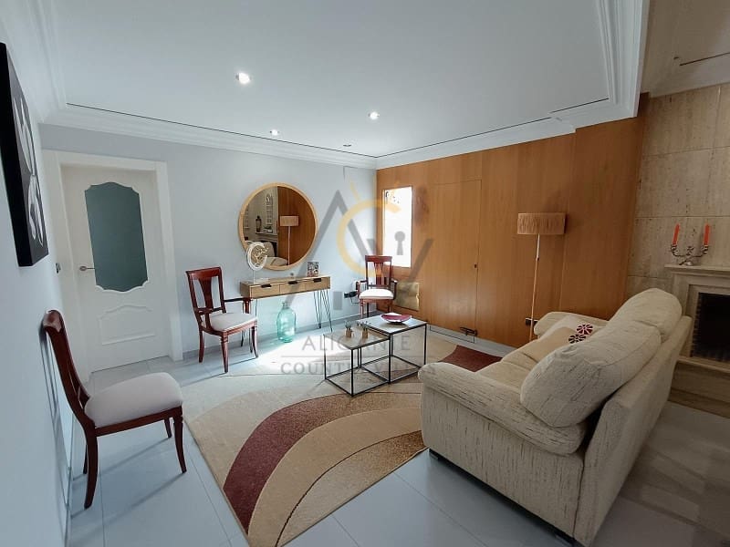 4 slaapkamer Villa te koop in Hondon de las Nieves met zwembad garage - € 675.000 (Ref: 9433316)