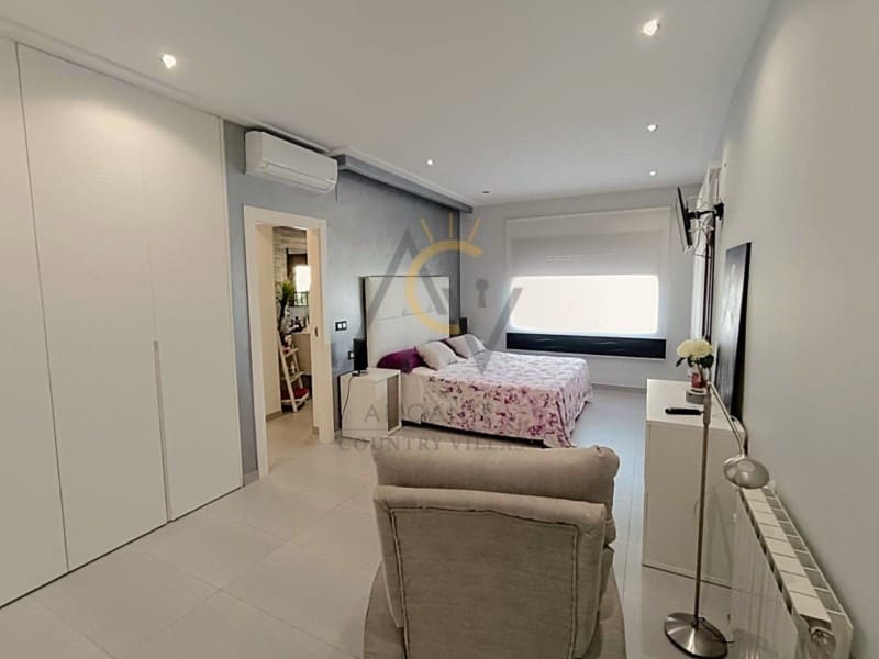 4 slaapkamer Villa te koop in Hondon de las Nieves met zwembad garage - € 675.000 (Ref: 9433316)