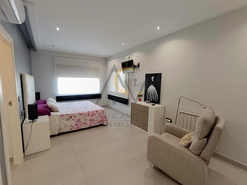 4 slaapkamer Villa te koop in Hondon de las Nieves met zwembad garage - € 675.000 (Ref: 9433316)