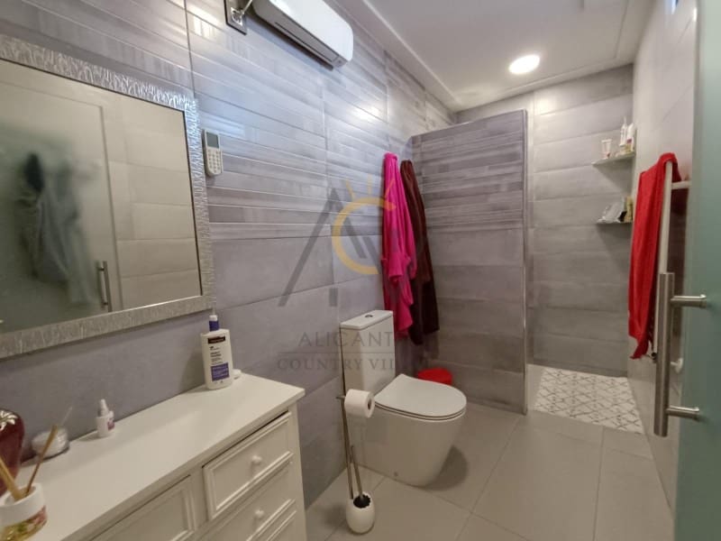 4 slaapkamer Villa te koop in Hondon de las Nieves met zwembad garage - € 675.000 (Ref: 9433316)