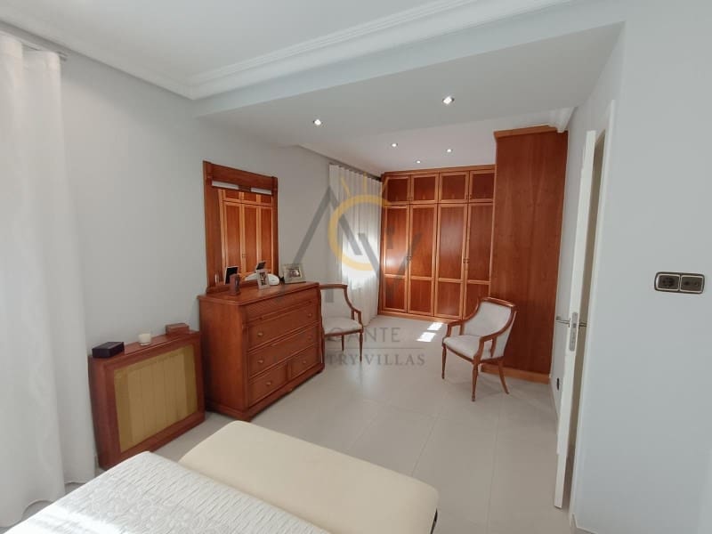 4 slaapkamer Villa te koop in Hondon de las Nieves met zwembad garage - € 675.000 (Ref: 9433316)