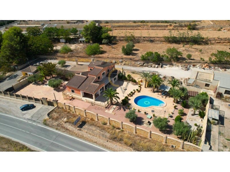 4 slaapkamer Villa te koop in Hondon de las Nieves met zwembad garage - € 675.000 (Ref: 9433316)