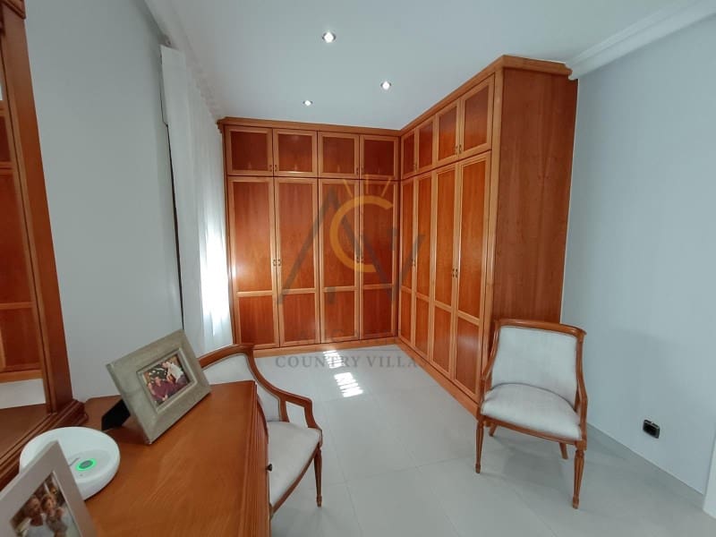 4 slaapkamer Villa te koop in Hondon de las Nieves met zwembad garage - € 675.000 (Ref: 9433316)