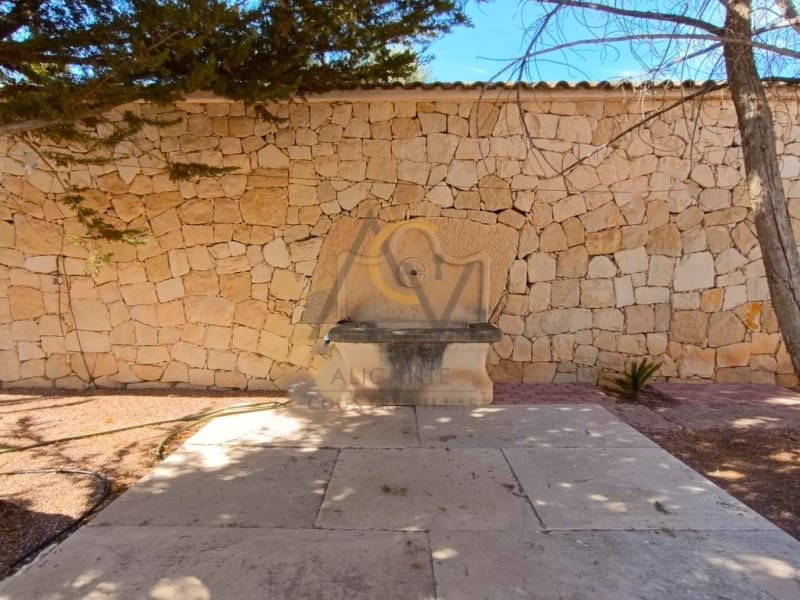 4 slaapkamer Villa te koop in Hondon de las Nieves met zwembad garage - € 675.000 (Ref: 9433316)