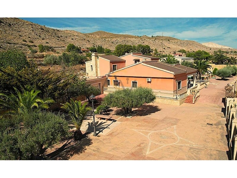 4 slaapkamer Villa te koop in Hondon de las Nieves met zwembad garage - € 675.000 (Ref: 9433316)