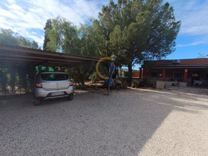 3 bedroom Finca/Country House for sale in Agost with pool garage - € 185,000 (Ref: 9433317)