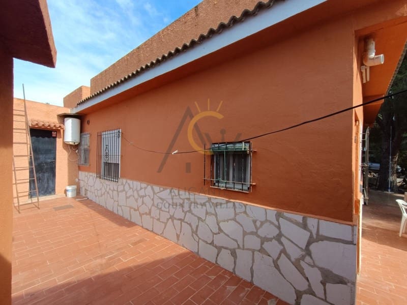 3 bedroom Finca/Country House for sale in Agost with pool garage - € 185,000 (Ref: 9433317)
