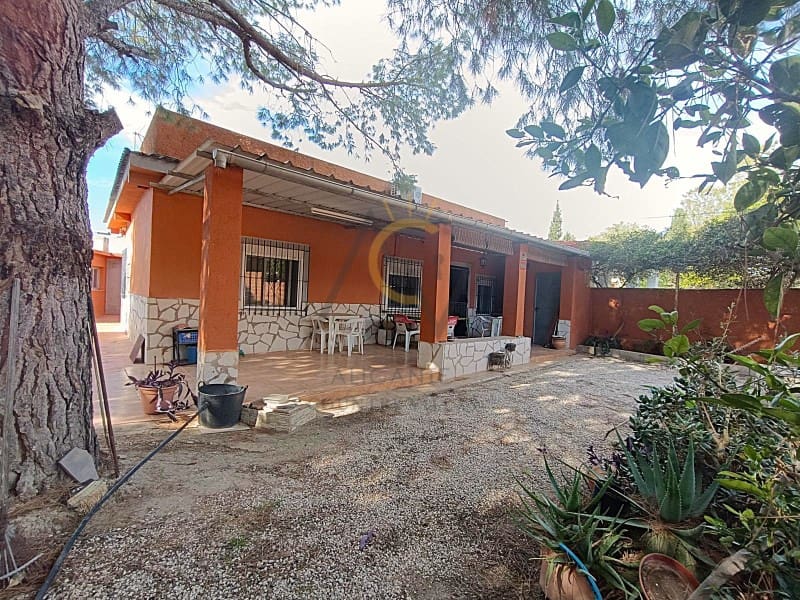 3 bedroom Finca/Country House for sale in Agost with pool garage - € 185,000 (Ref: 9433317)