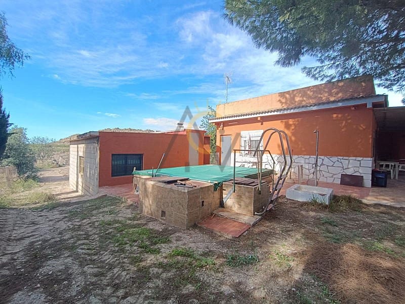 3 bedroom Finca/Country House for sale in Agost with pool garage - € 185,000 (Ref: 9433317)