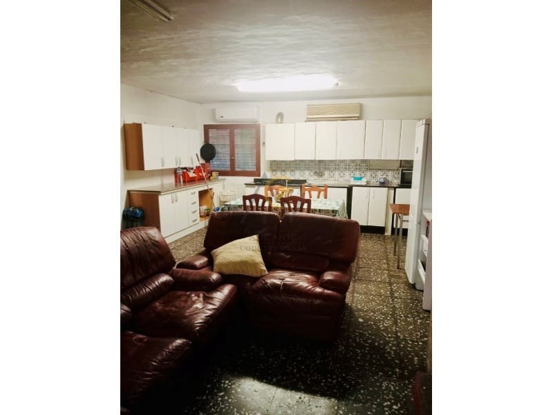 4 soveværelse Finca/Landehus til salg i Novelda med swimmingpool - € 150.000 (Ref: 9502468)