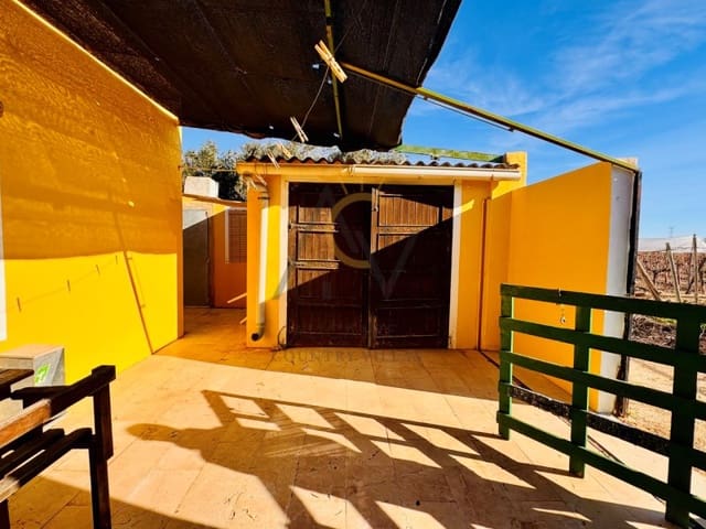 4 soveværelse Finca/Landehus til salg i Novelda med swimmingpool - € 150.000 (Ref: 9502468)