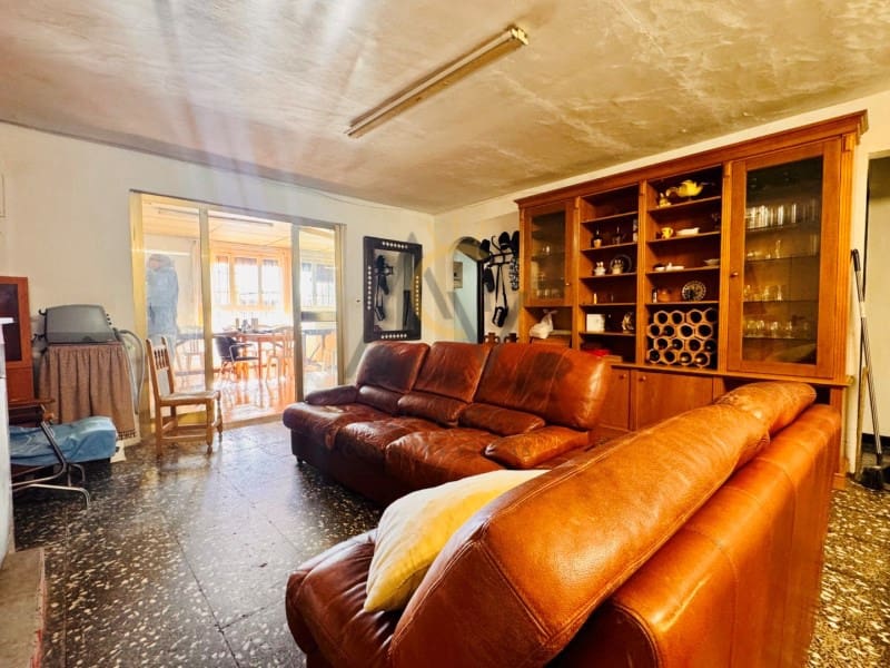 4 soveværelse Finca/Landehus til salg i Novelda med swimmingpool - € 150.000 (Ref: 9502468)