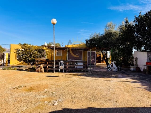 4 soveværelse Finca/Landehus til salg i Novelda med swimmingpool - € 150.000 (Ref: 9502468)