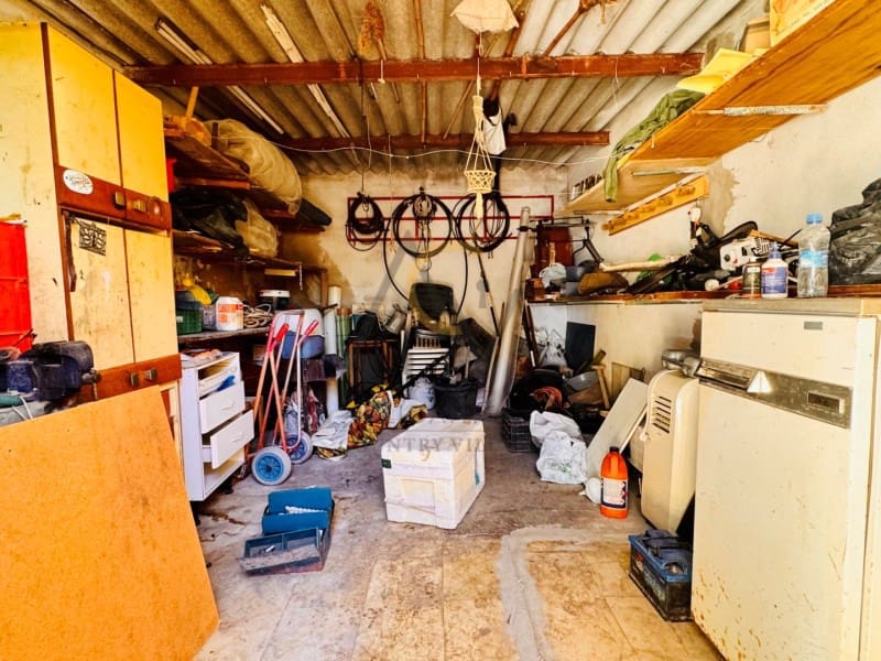 4 soveværelse Finca/Landehus til salg i Novelda med swimmingpool - € 150.000 (Ref: 9502468)