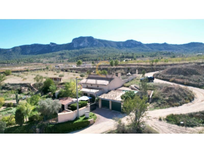 5 bedroom Villa for sale in La Romana - € 269,995 (Ref: 9504701)