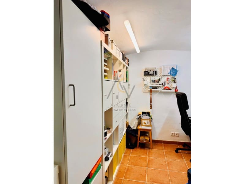 5 bedroom Villa for sale in La Romana - € 269,995 (Ref: 9504701)