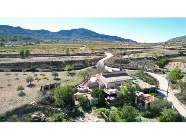 5 bedroom Villa for sale in La Romana - € 269,995 (Ref: 9504701)