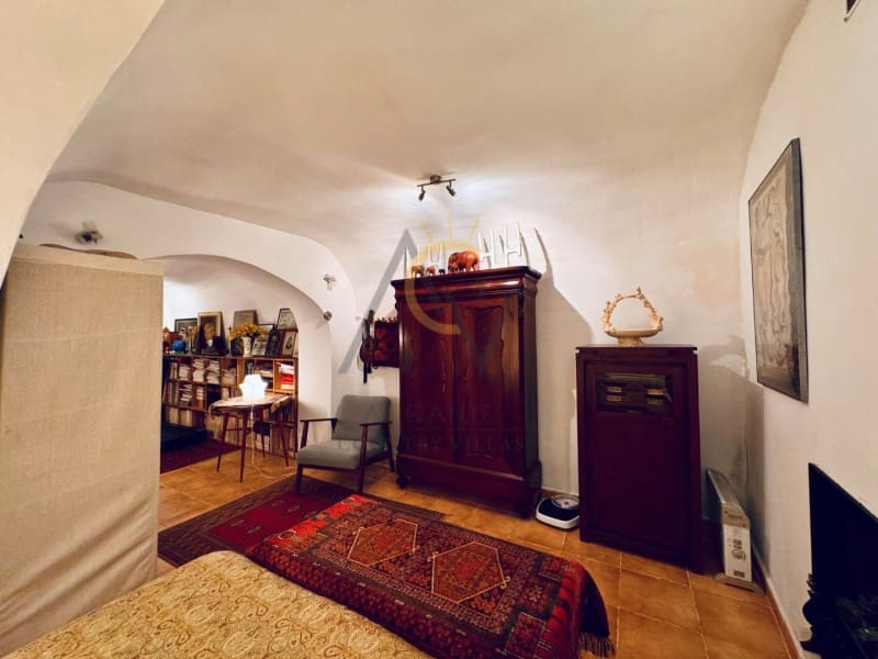 5 bedroom Villa for sale in La Romana - € 269,995 (Ref: 9504701)