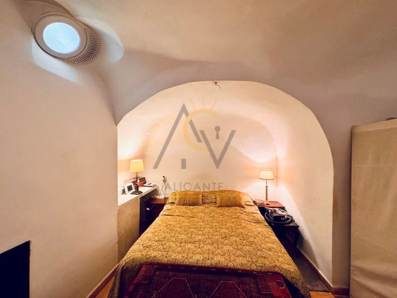 5 bedroom Villa for sale in La Romana - € 269,995 (Ref: 9504701)