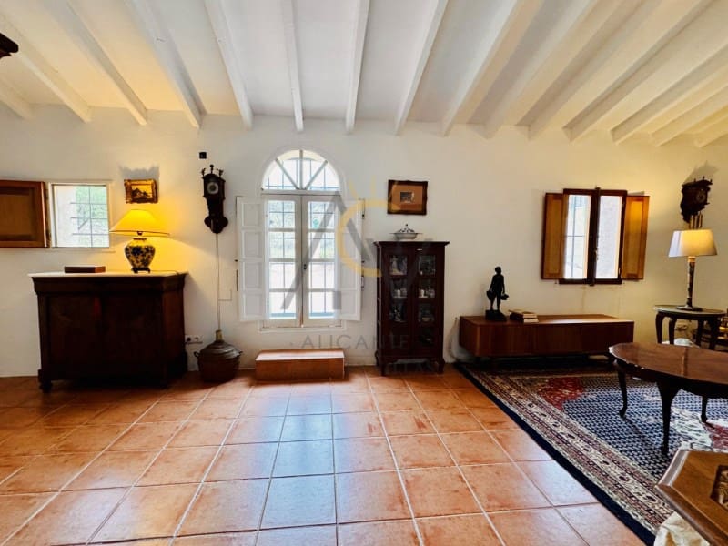 5 bedroom Villa for sale in La Romana - € 269,995 (Ref: 9504701)