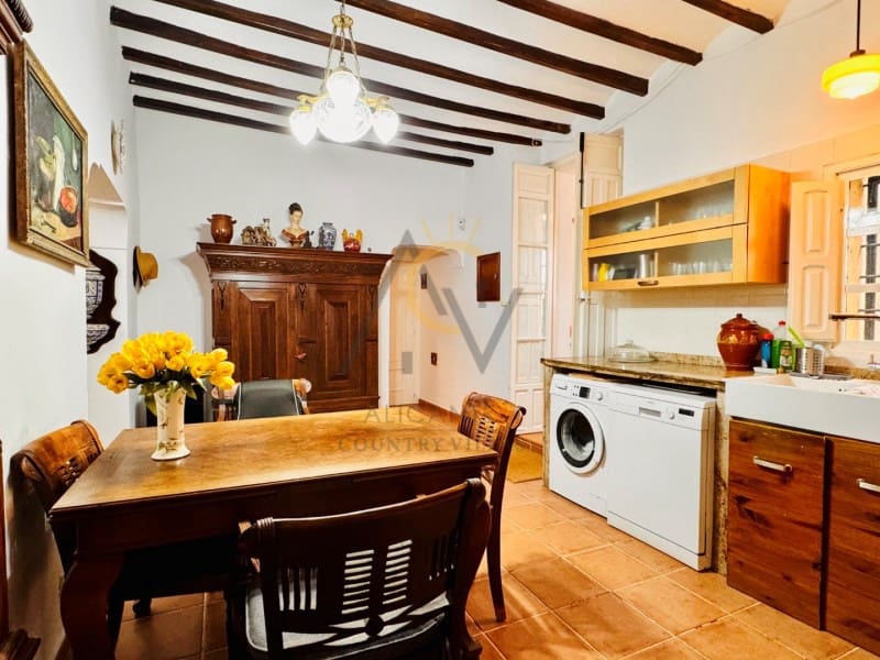 5 bedroom Villa for sale in La Romana - € 269,995 (Ref: 9504701)