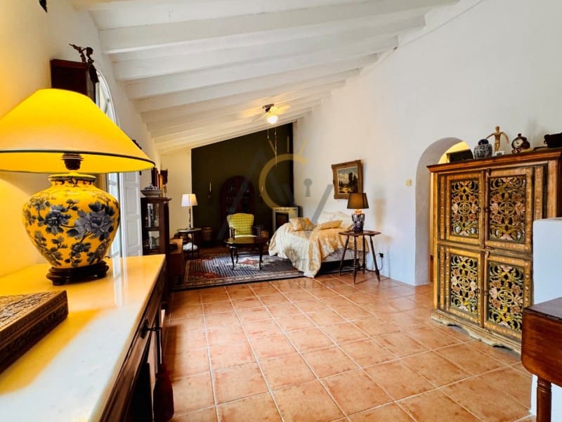 5 bedroom Villa for sale in La Romana - € 269,995 (Ref: 9504701)