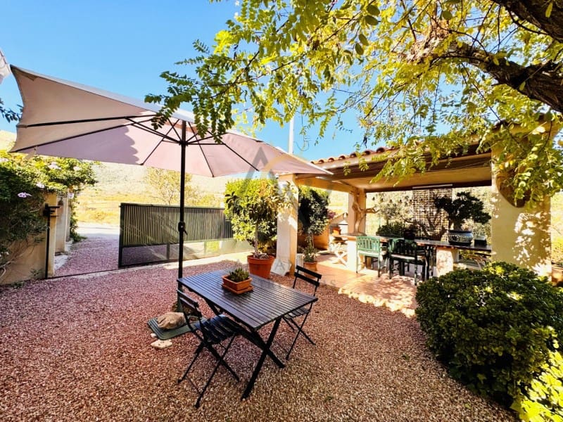 5 bedroom Villa for sale in La Romana - € 269,995 (Ref: 9504701)