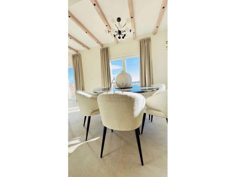 Chalet de 3 habitaciones en Monóvar / Monóver en venta con piscina - 419.000 € (Ref: 9524677)