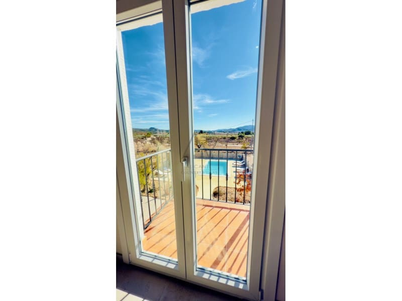 Chalet de 3 habitaciones en Monóvar / Monóver en venta con piscina - 419.000 € (Ref: 9524677)