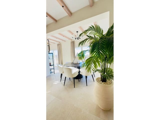 Chalet de 3 habitaciones en Monóvar / Monóver en venta con piscina - 419.000 € (Ref: 9524677)