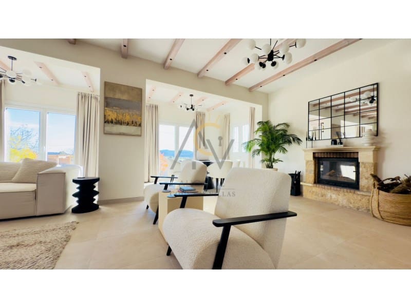 Chalet de 3 habitaciones en Monóvar / Monóver en venta con piscina - 419.000 € (Ref: 9524677)