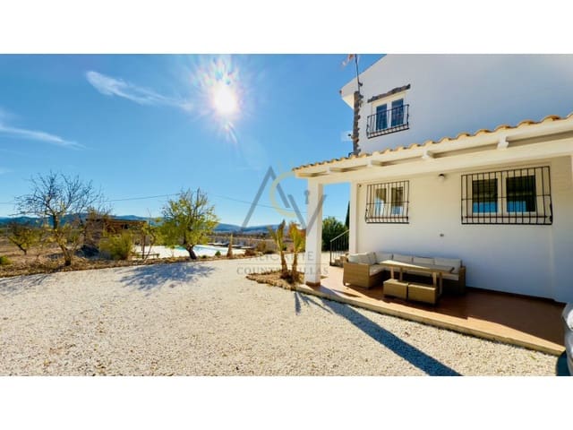 Chalet de 3 habitaciones en Monóvar / Monóver en venta con piscina - 419.000 € (Ref: 9524677)