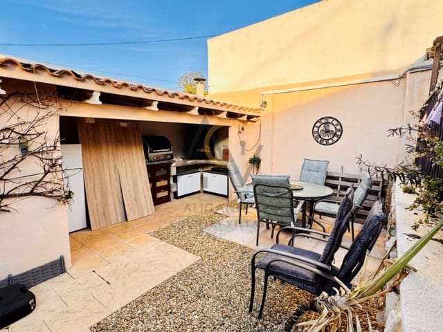 3 bedroom Finca/Country House for sale in La Romana - € 134,995 (Ref: 9524678)