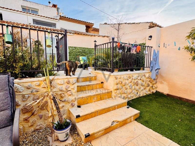 3 soveværelse Finca/Landehus til salg i La Romana - € 149.995 (Ref: 9524678)