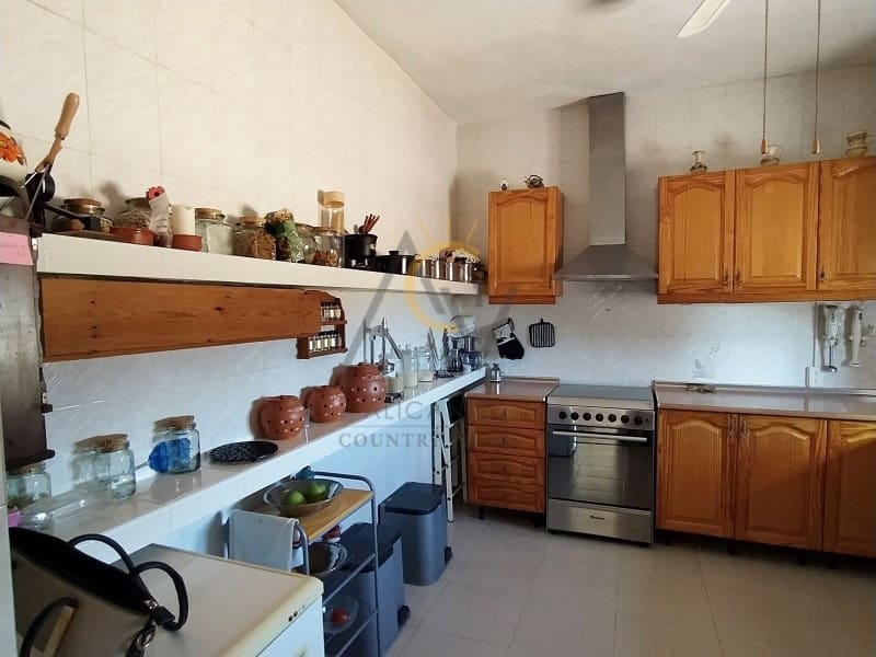 5 makuuhuone Huvila myytävänä paikassa La Romana mukana 
autotalli - 269 990 € (Ref: 9555983)