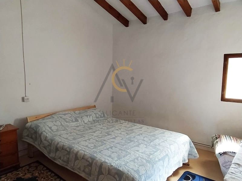 5 makuuhuone Huvila myytävänä paikassa La Romana mukana 
autotalli - 269 990 € (Ref: 9555983)