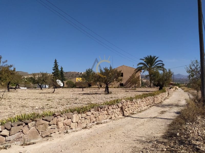 5 makuuhuone Huvila myytävänä paikassa La Romana mukana 
autotalli - 269 990 € (Ref: 9555983)