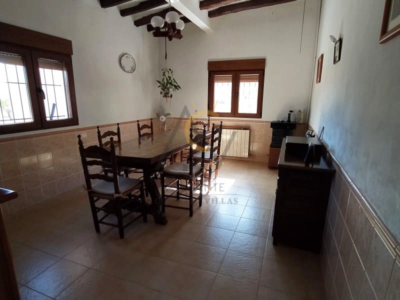 5 makuuhuone Huvila myytävänä paikassa La Romana mukana 
autotalli - 269 990 € (Ref: 9555983)