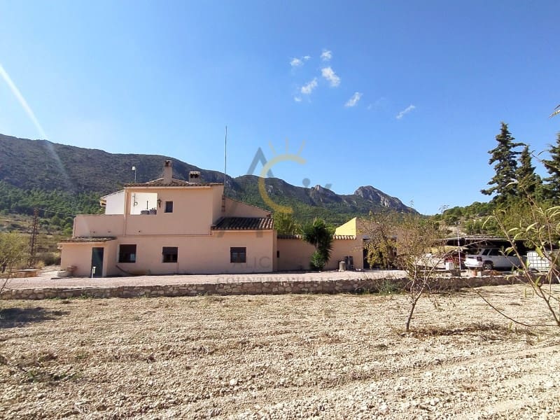 5 makuuhuone Huvila myytävänä paikassa La Romana mukana 
autotalli - 269 990 € (Ref: 9555983)