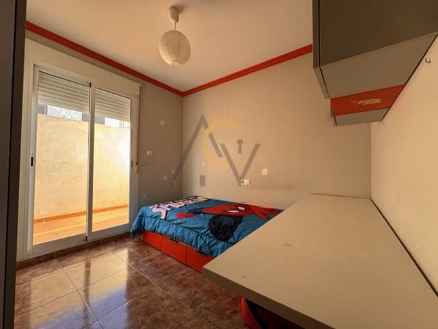 4 makuuhuone Huoneisto myytävänä paikassa La Romana - 140 000 € (Ref: 9555984)