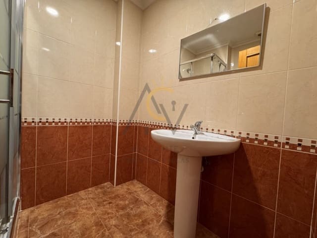 4 makuuhuone Huoneisto myytävänä paikassa La Romana - 140 000 € (Ref: 9555984)