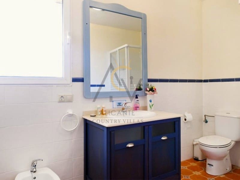 4 sypialnia Finka/Dom wiejski na sprzedaż w Pinoso - 195 000 € (Ref: 9561934)