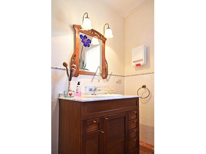 4 sypialnia Finka/Dom wiejski na sprzedaż w Pinoso - 195 000 € (Ref: 9561934)