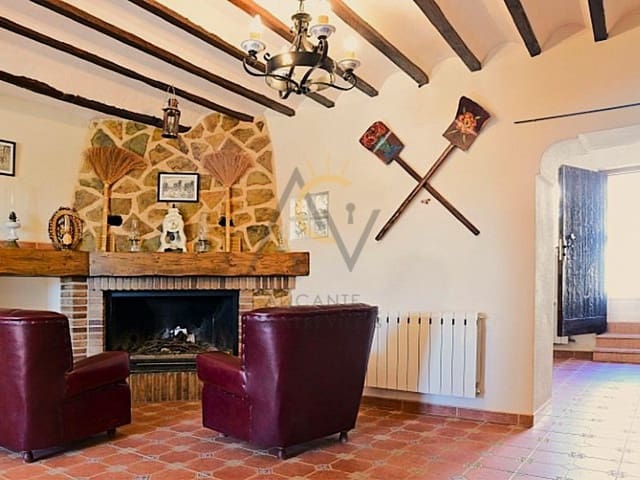 4 chambre Finca/Maison de Campagne à vendre à Pinoso - 195 000 € (Ref: 9561934)